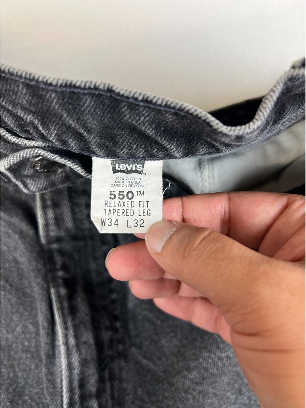 Vintage 94'  Levis 550 Jeans Men 34x32 Relaxed Fit Tapered Leg Black Made in USA - Picture 3 of 9
